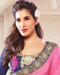 Sophie Choudry